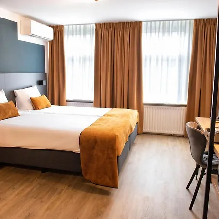 Hotell Et Le Cafe De Paris Apeldoorn