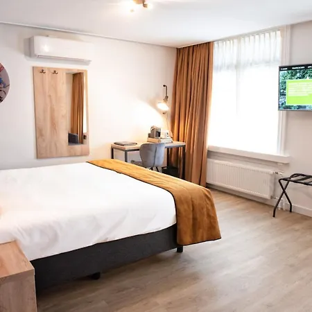 Et Le Cafe De Paris Hotel Apeldoorn