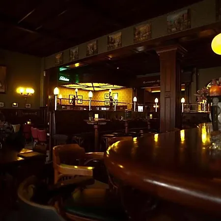 Et Le Cafe De Paris 호텔 아펠도른