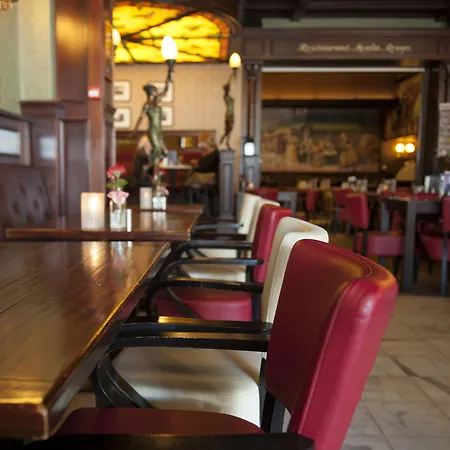 Et Le Cafe De Paris 호텔 3*