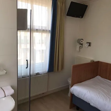 Et Le Cafe De Paris Hotell