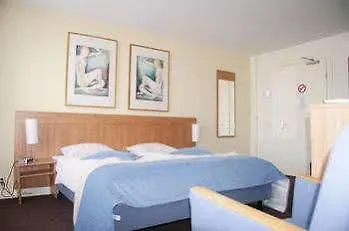 Hotell Et Le Cafe De Paris Apeldoorn