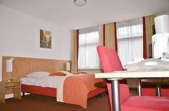 Et Le Cafe De Paris Hotell Apeldoorn