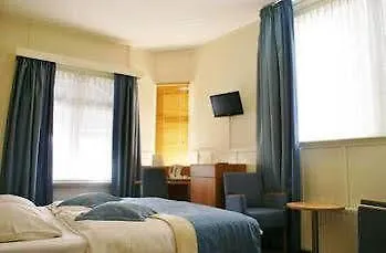 Et Le Cafe De Paris Hotell Apeldoorn