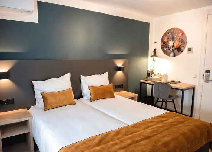 Et Le Cafe De Paris Отель