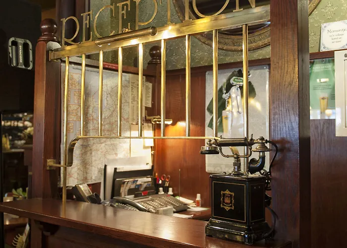 Et Le Cafe De Paris 3* Апелдорн