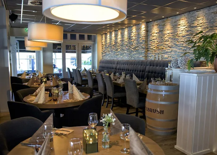 Et Le Cafe De Paris Отель