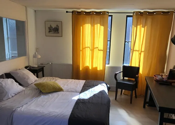 Et Le Cafe De Paris Hotel