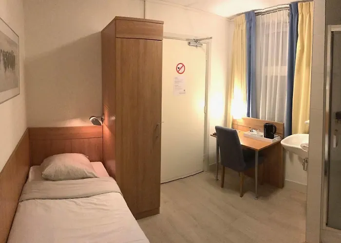 Отель Et Le Cafe De Paris