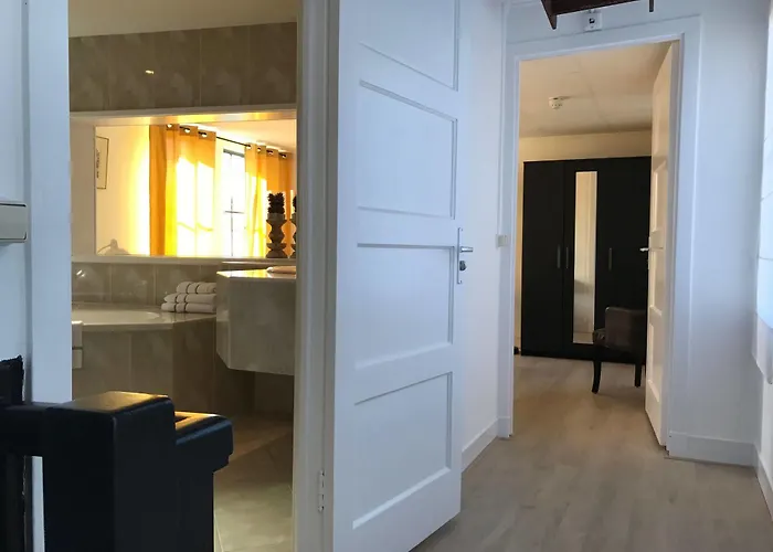 Et Le Cafe De Paris Апелдорн