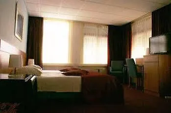 Et Le Cafe De Paris Apeldoorn