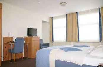 Hotell Et Le Cafe De Paris 3*