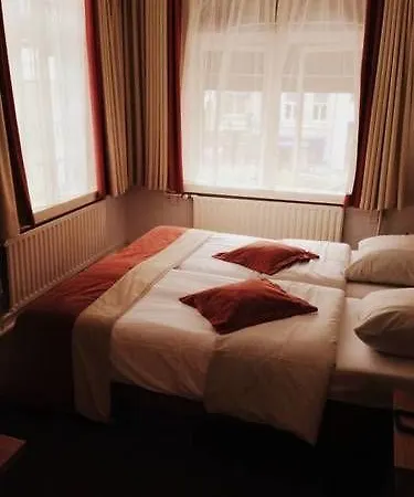 Et Le Cafe De Paris 3* Apeldoorn