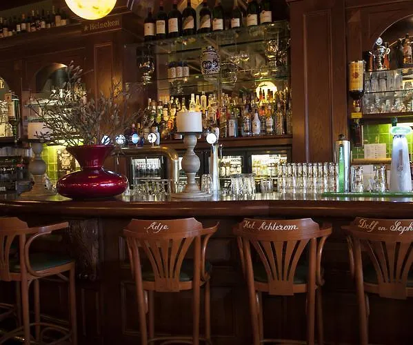 Hotel Et Le Cafe De Paris 3*